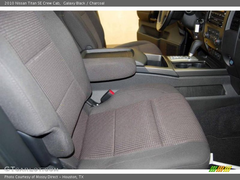 Galaxy Black / Charcoal 2010 Nissan Titan SE Crew Cab