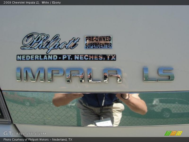 White / Ebony 2009 Chevrolet Impala LS