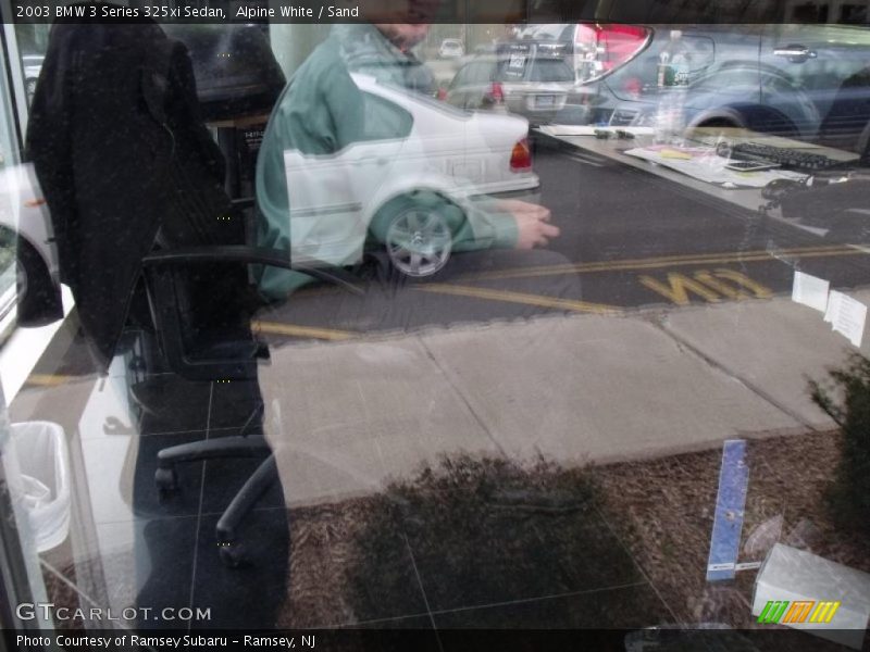 Alpine White / Sand 2003 BMW 3 Series 325xi Sedan