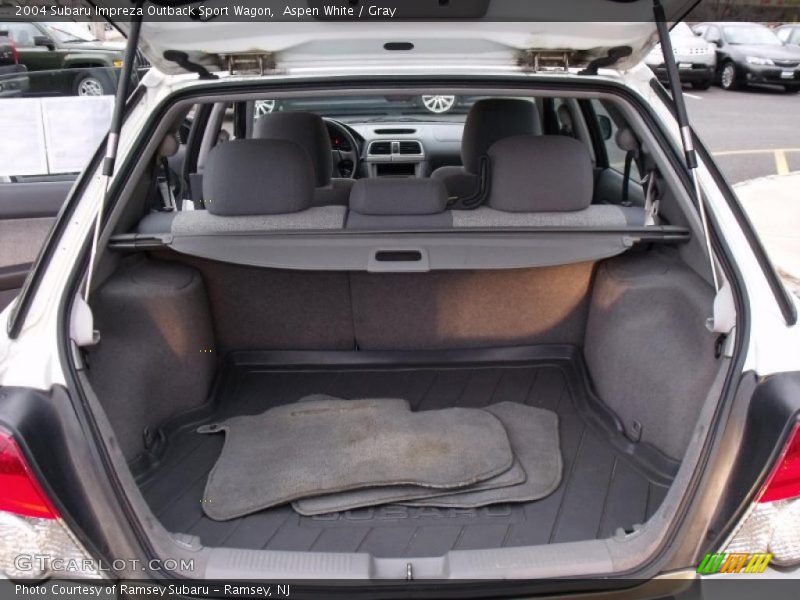 Aspen White / Gray 2004 Subaru Impreza Outback Sport Wagon