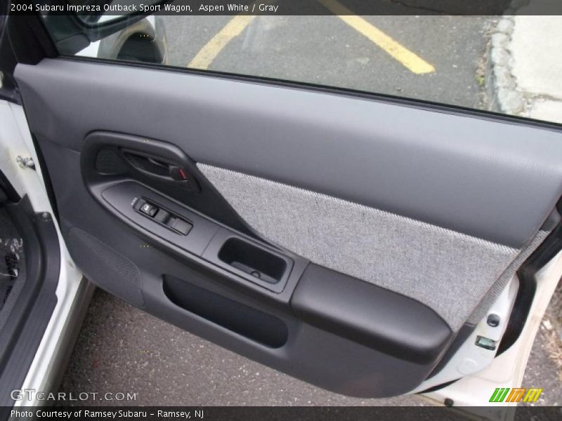 Aspen White / Gray 2004 Subaru Impreza Outback Sport Wagon