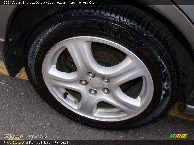 Aspen White / Gray 2004 Subaru Impreza Outback Sport Wagon