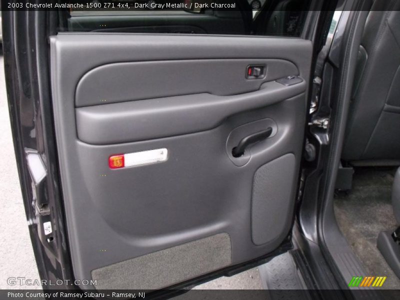 Dark Gray Metallic / Dark Charcoal 2003 Chevrolet Avalanche 1500 Z71 4x4