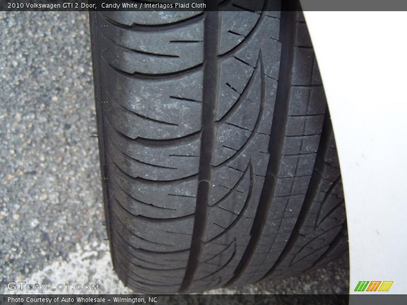 Candy White / Interlagos Plaid Cloth 2010 Volkswagen GTI 2 Door