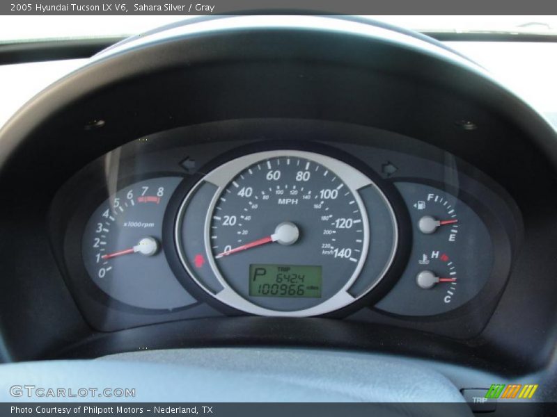 Sahara Silver / Gray 2005 Hyundai Tucson LX V6