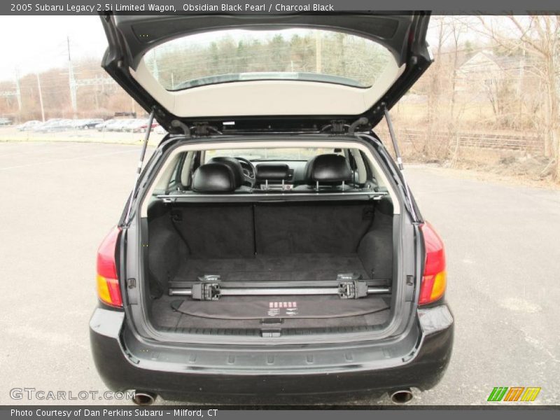 Obsidian Black Pearl / Charcoal Black 2005 Subaru Legacy 2.5i Limited Wagon