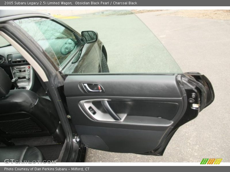 Obsidian Black Pearl / Charcoal Black 2005 Subaru Legacy 2.5i Limited Wagon