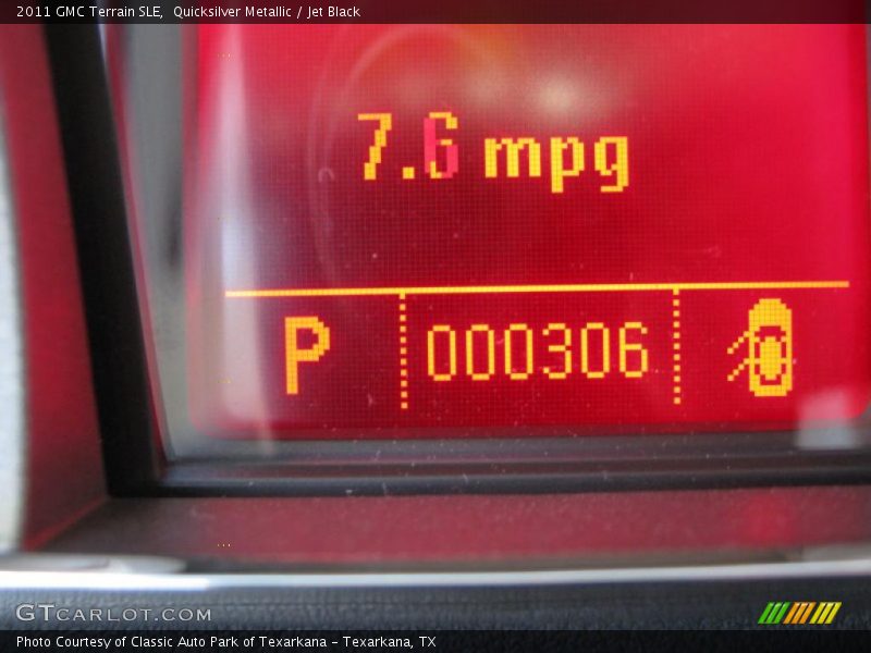 Quicksilver Metallic / Jet Black 2011 GMC Terrain SLE
