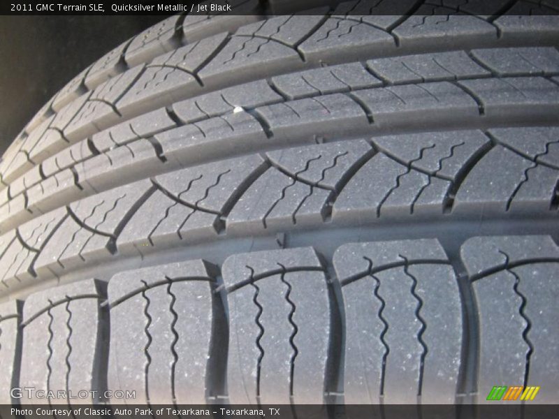 Quicksilver Metallic / Jet Black 2011 GMC Terrain SLE