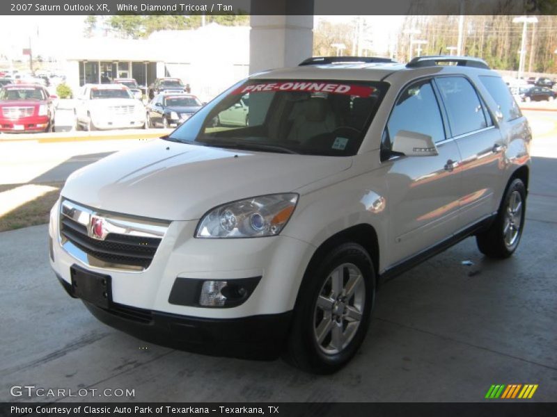 White Diamond Tricoat / Tan 2007 Saturn Outlook XR