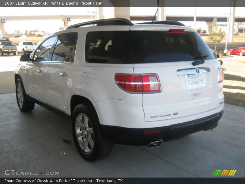 White Diamond Tricoat / Tan 2007 Saturn Outlook XR