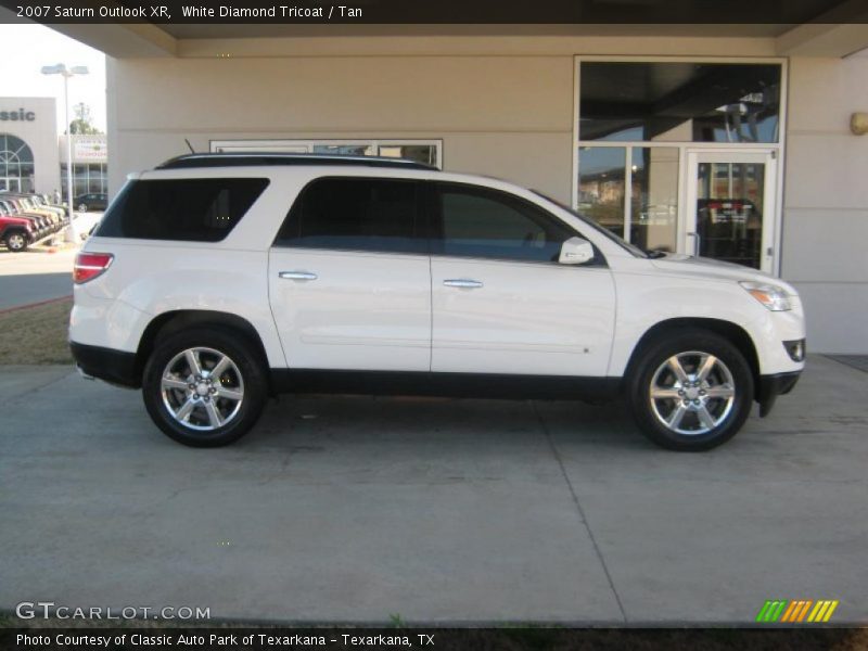 White Diamond Tricoat / Tan 2007 Saturn Outlook XR
