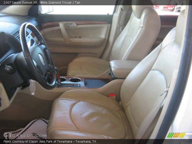 White Diamond Tricoat / Tan 2007 Saturn Outlook XR