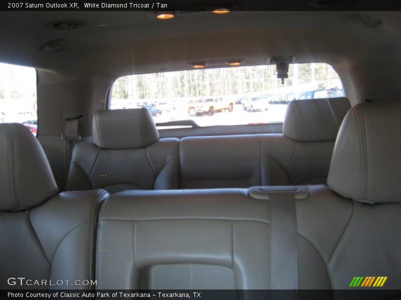 White Diamond Tricoat / Tan 2007 Saturn Outlook XR
