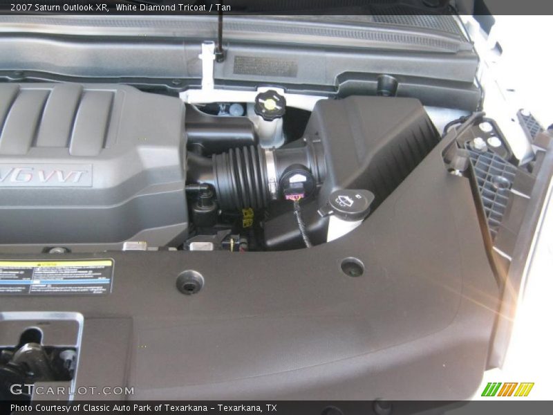 White Diamond Tricoat / Tan 2007 Saturn Outlook XR