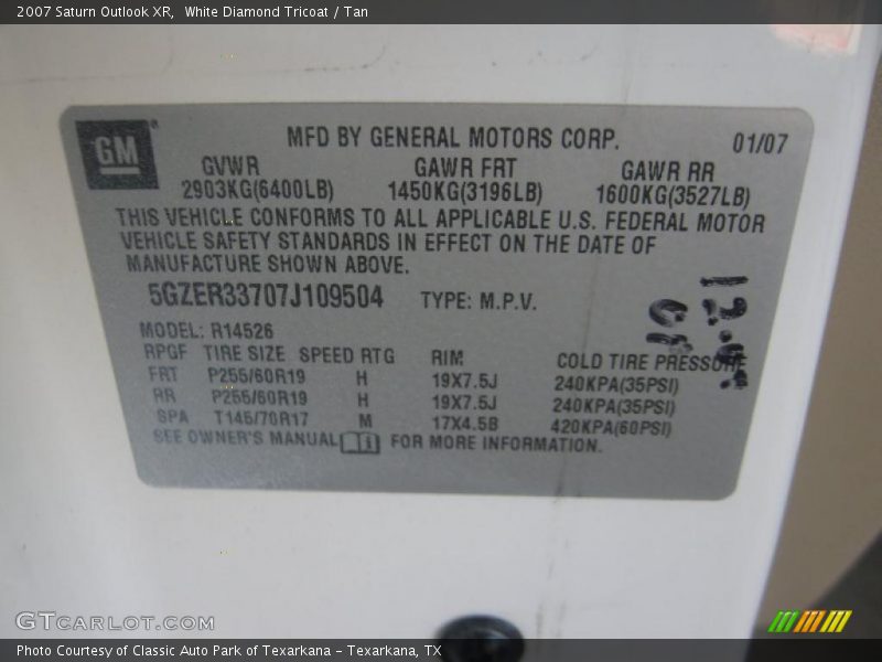 White Diamond Tricoat / Tan 2007 Saturn Outlook XR