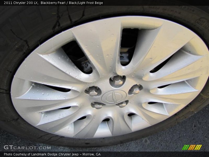 Blackberry Pearl / Black/Light Frost Beige 2011 Chrysler 200 LX