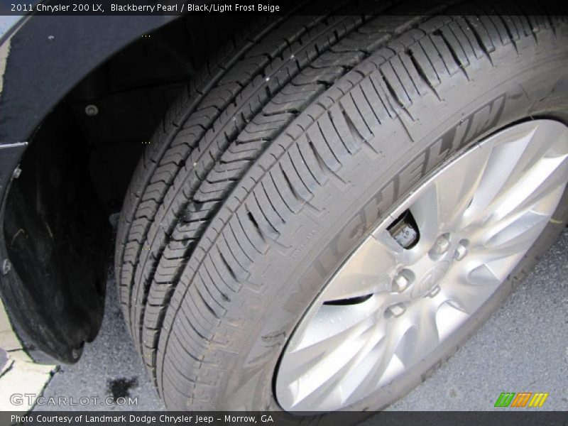 Blackberry Pearl / Black/Light Frost Beige 2011 Chrysler 200 LX
