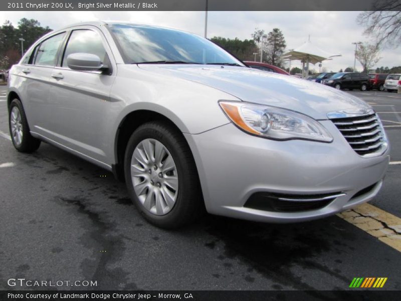 Front 3/4 View of 2011 200 LX