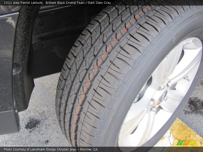 Brilliant Black Crystal Pearl / Dark Slate Gray 2011 Jeep Patriot Latitude