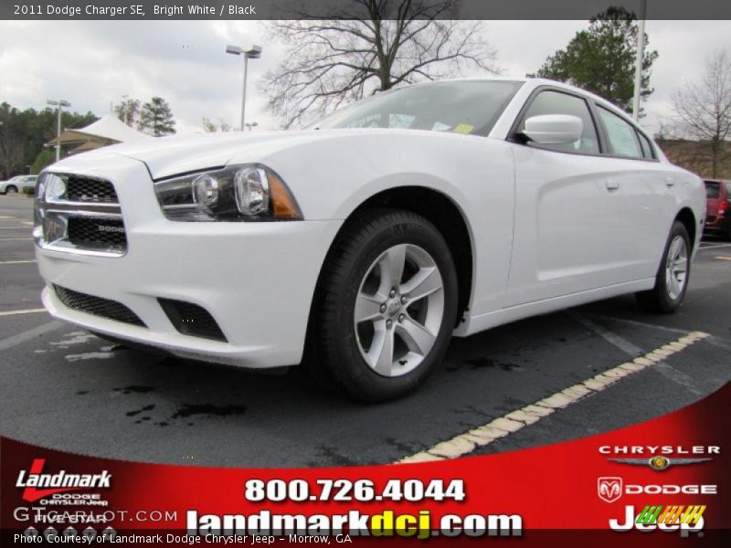 Bright White / Black 2011 Dodge Charger SE