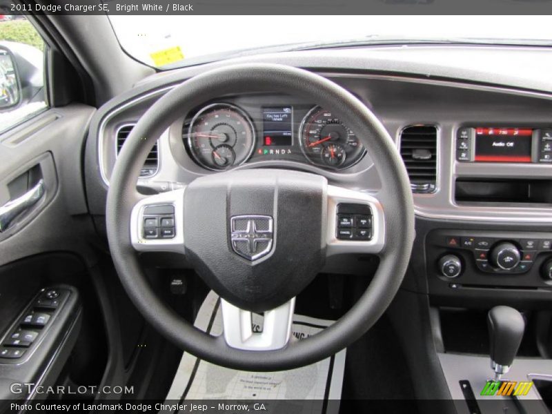 Bright White / Black 2011 Dodge Charger SE