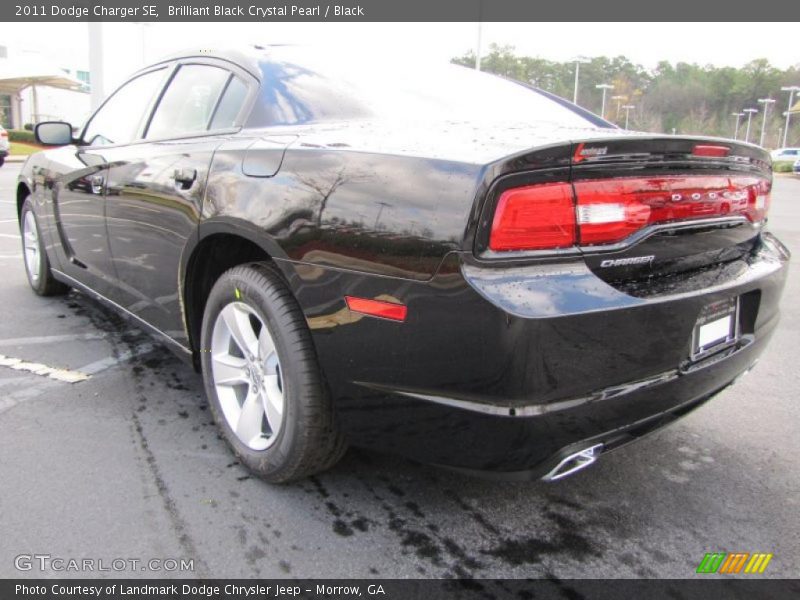 Brilliant Black Crystal Pearl / Black 2011 Dodge Charger SE