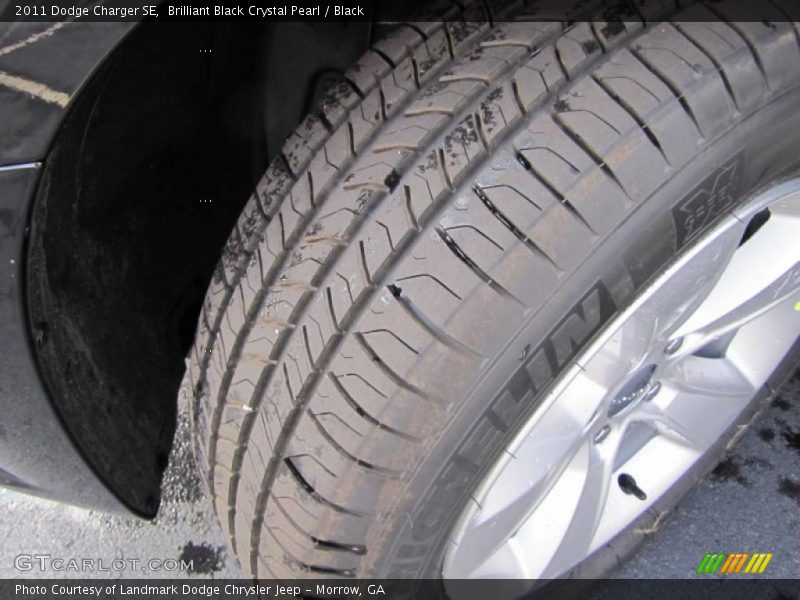 Brilliant Black Crystal Pearl / Black 2011 Dodge Charger SE