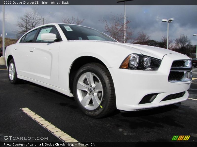 Bright White / Black 2011 Dodge Charger SE