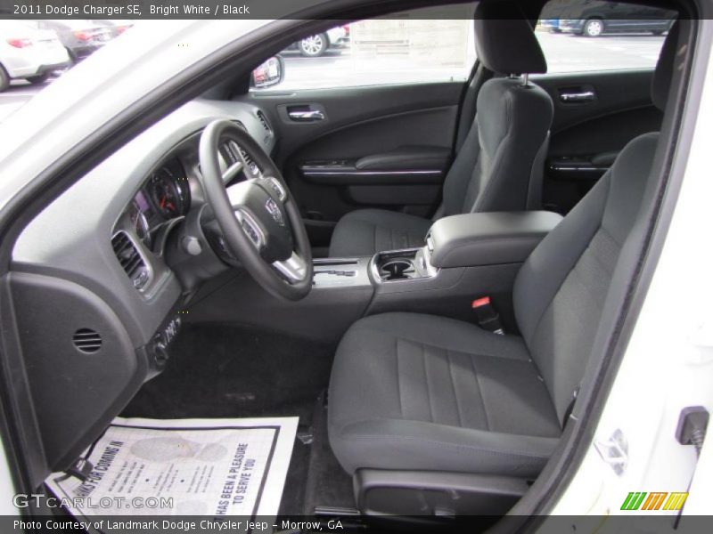 Bright White / Black 2011 Dodge Charger SE