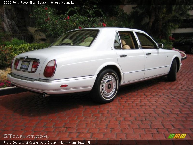 White / Magnolia 2000 Rolls-Royce Silver Seraph