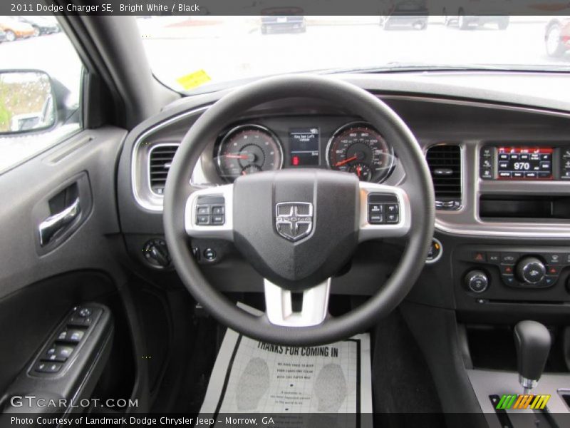 Bright White / Black 2011 Dodge Charger SE