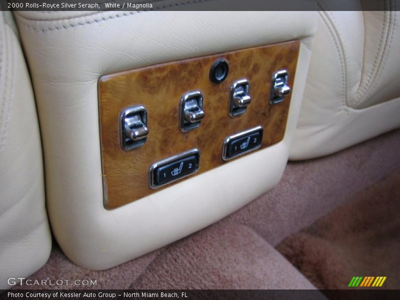 Controls of 2000 Silver Seraph 