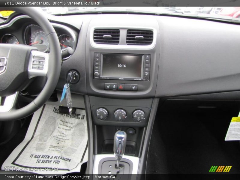 Dashboard of 2011 Avenger Lux