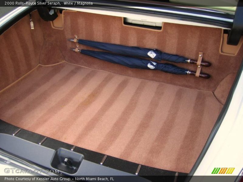  2000 Silver Seraph  Trunk