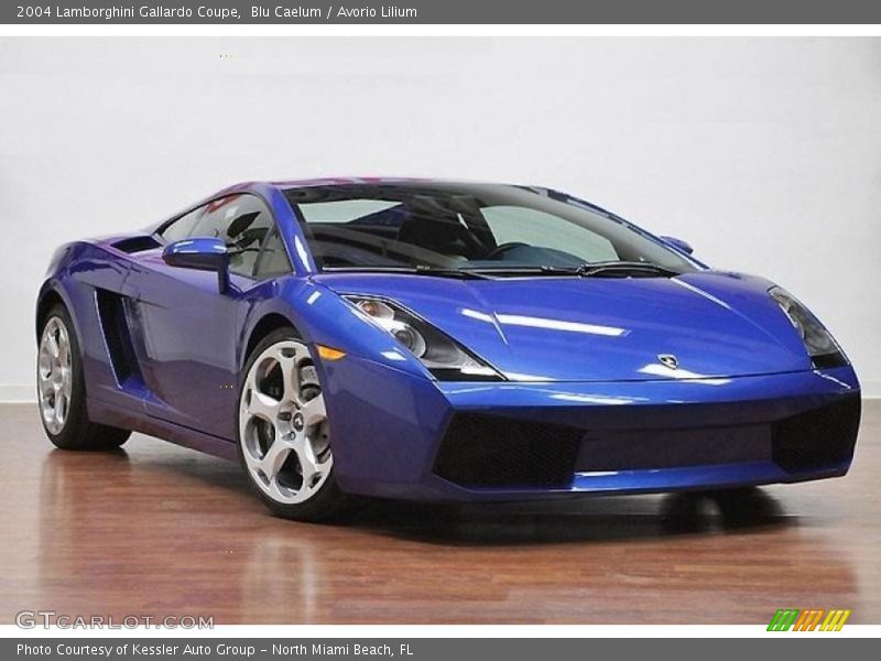 Front 3/4 View of 2004 Gallardo Coupe