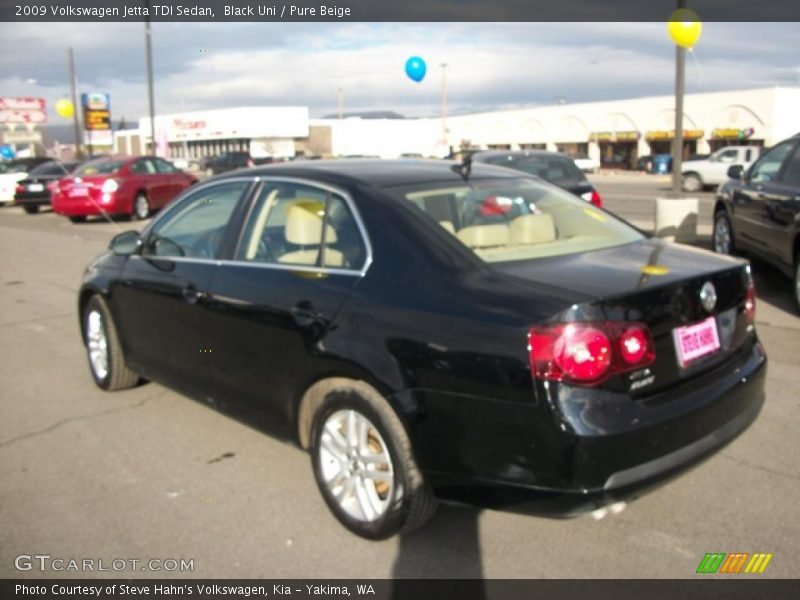Black Uni / Pure Beige 2009 Volkswagen Jetta TDI Sedan