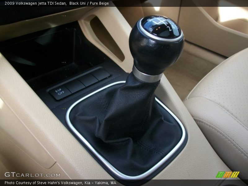 Black Uni / Pure Beige 2009 Volkswagen Jetta TDI Sedan