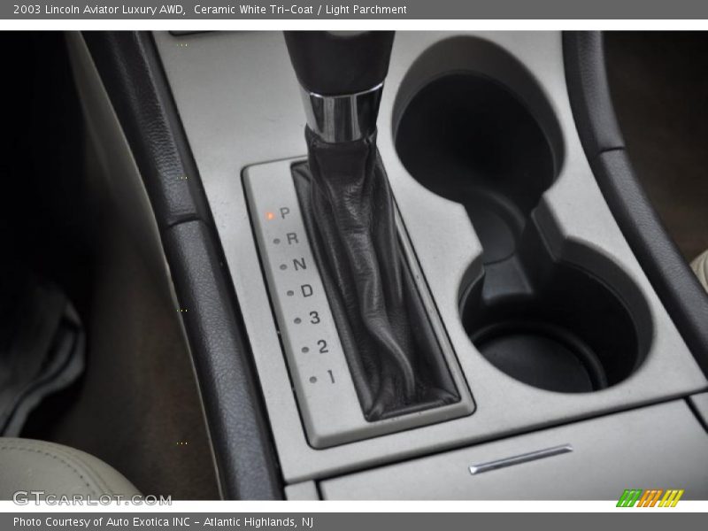 Ceramic White Tri-Coat / Light Parchment 2003 Lincoln Aviator Luxury AWD