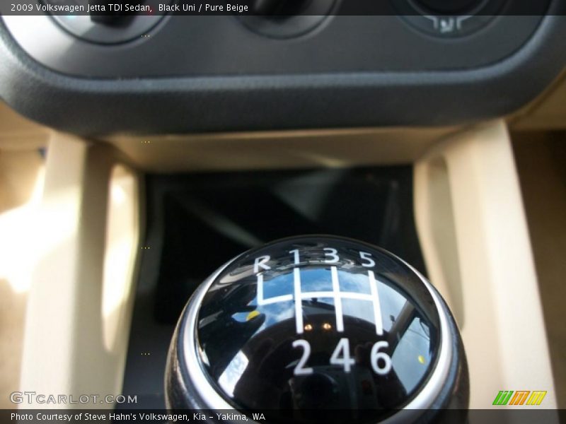 Black Uni / Pure Beige 2009 Volkswagen Jetta TDI Sedan