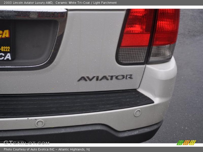 Ceramic White Tri-Coat / Light Parchment 2003 Lincoln Aviator Luxury AWD