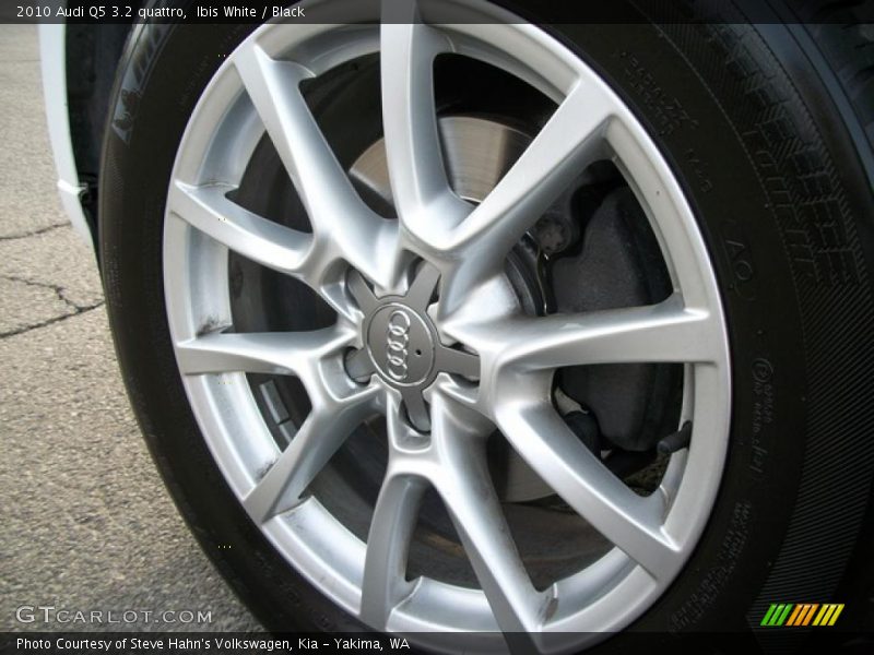 Ibis White / Black 2010 Audi Q5 3.2 quattro