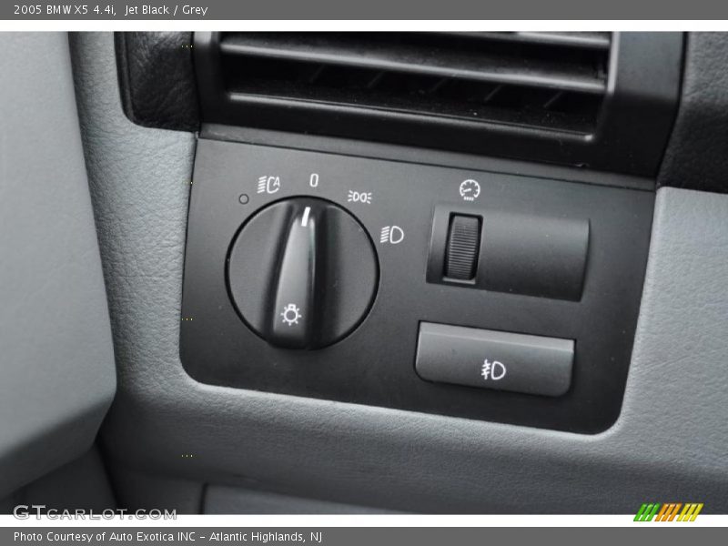 Jet Black / Grey 2005 BMW X5 4.4i