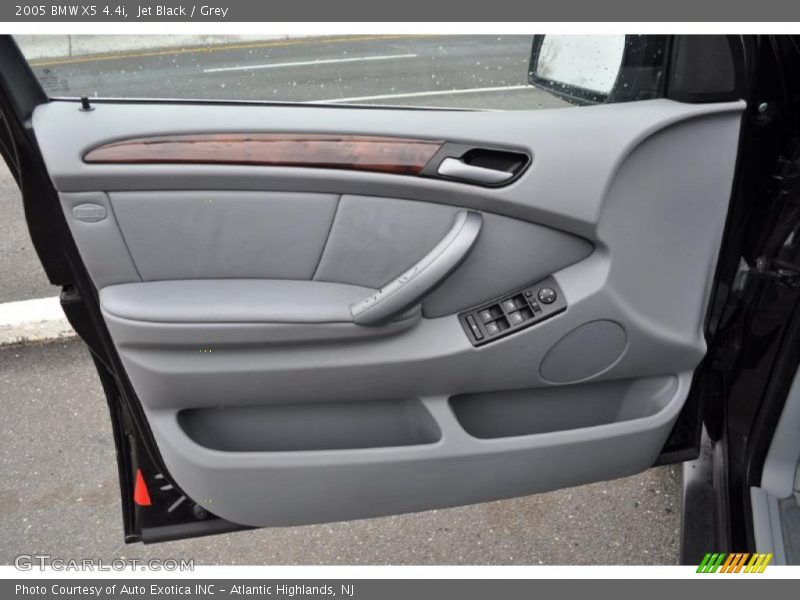 Jet Black / Grey 2005 BMW X5 4.4i