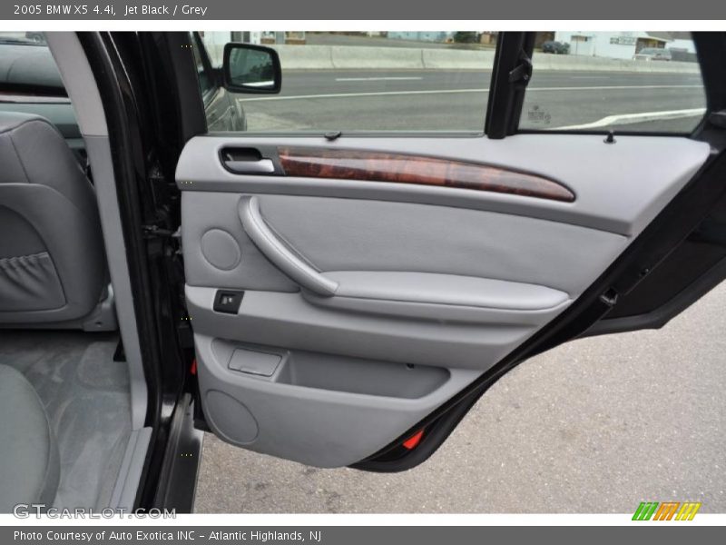 Jet Black / Grey 2005 BMW X5 4.4i