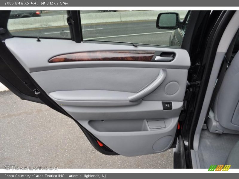 Jet Black / Grey 2005 BMW X5 4.4i