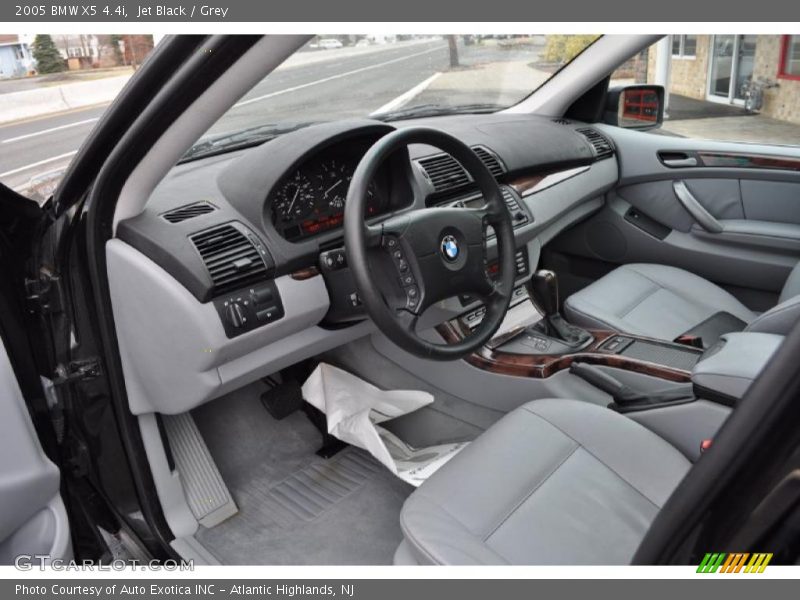 Jet Black / Grey 2005 BMW X5 4.4i