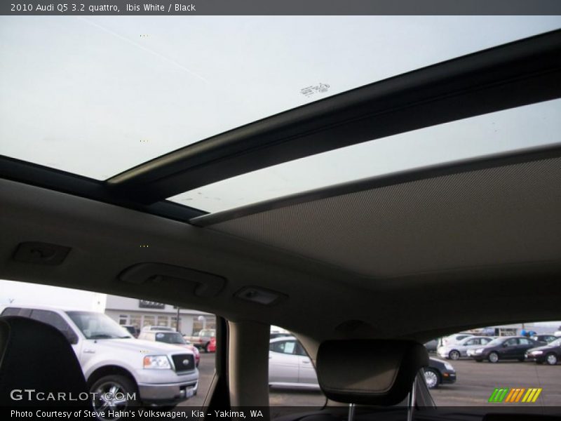 Ibis White / Black 2010 Audi Q5 3.2 quattro