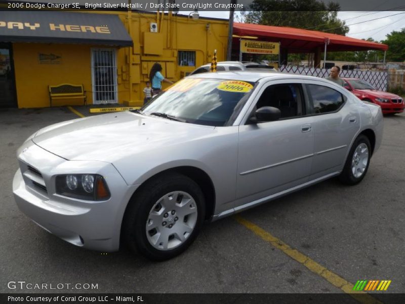 Bright Silver Metallic / Dark Slate Gray/Light Graystone 2006 Dodge Charger SE