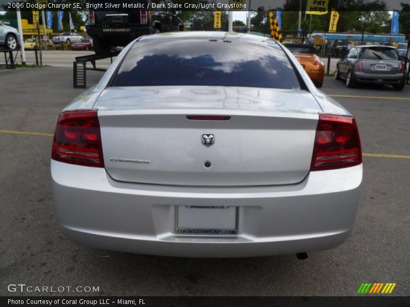 Bright Silver Metallic / Dark Slate Gray/Light Graystone 2006 Dodge Charger SE
